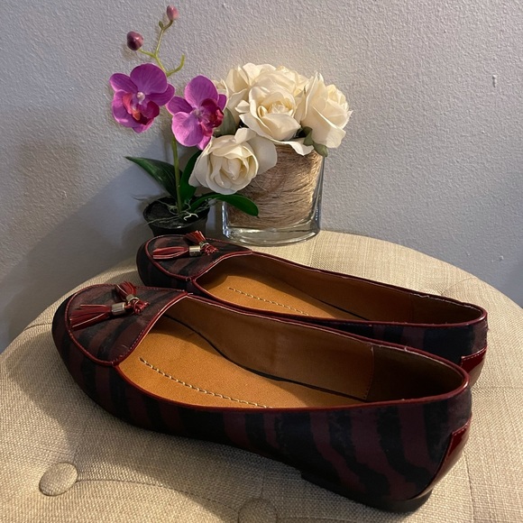 Dolce Vita Striped Loafers - Size 8.5 - Picture 2 of 13